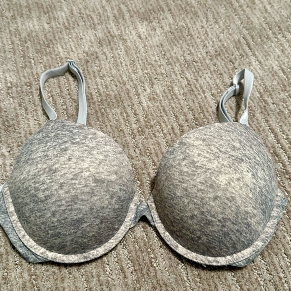 VS PINK Wear Everywhere 38B Push-Up Bra